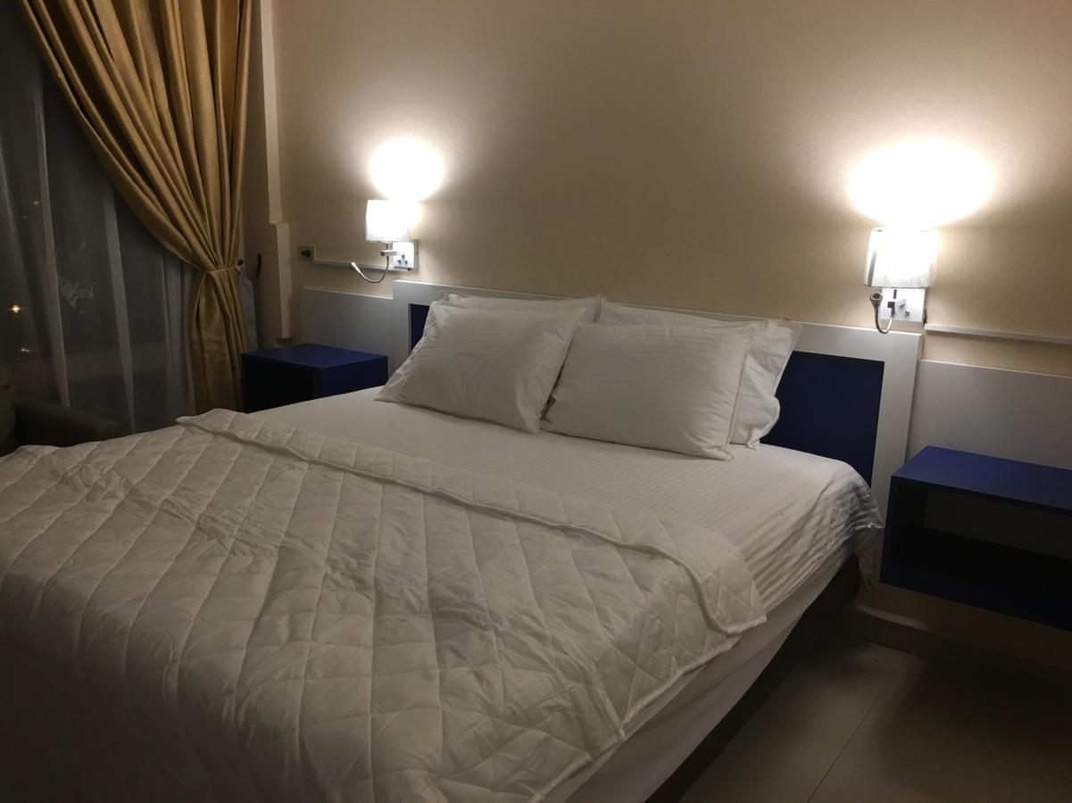 Golden Tree Hotel Belize City Exterior foto