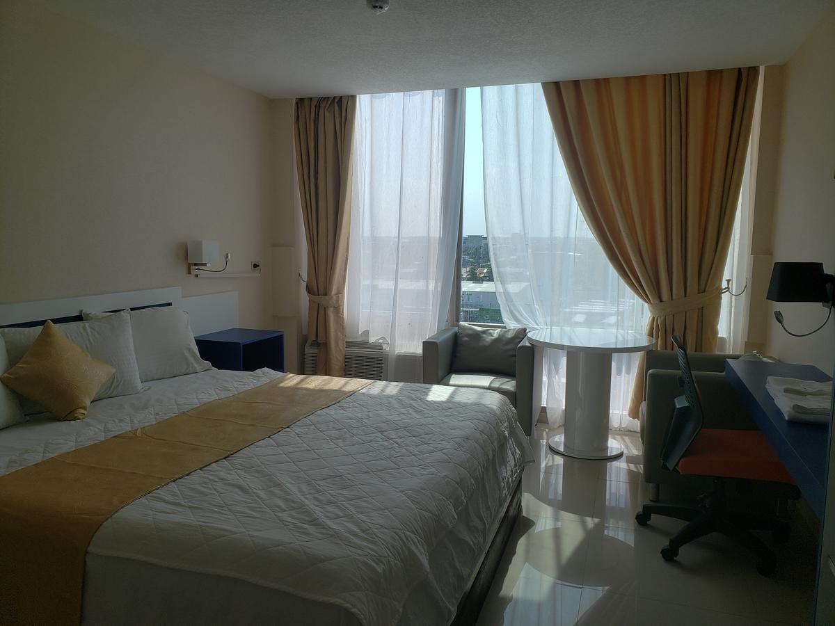 Golden Tree Hotel Belize City Exterior foto